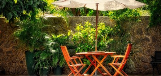 Stabilité_au_vent_:_comment_bien_fixer_votre_parasol_de_terrasse_?