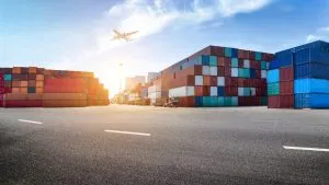 Préparer efficacement ses documents douaniers pour un transport international
