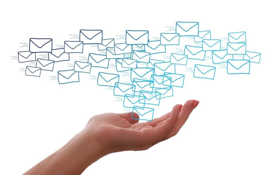 E_Business_:_vérifiez_vos_adresses_mail_!