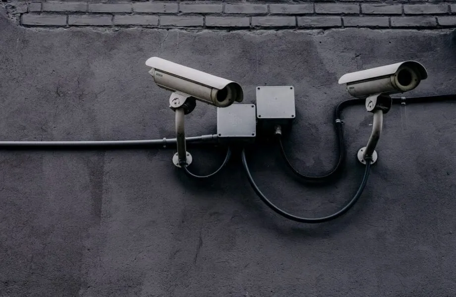 Comprendre_la_loi_sur_les_caméras_de_surveillance_au_travail