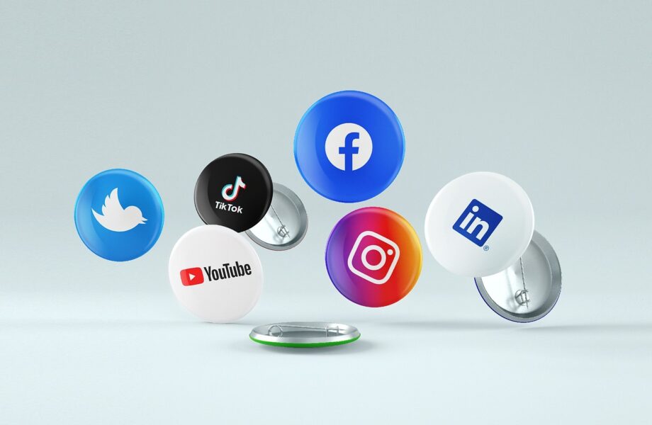 Réseaux_sociaux_et_emploi_:_la_nouvelle_frontière_du_recrutement