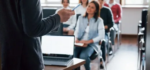 Comment_choisir_le_meilleur_Bachelor_en_Communication_Digitale_pour_booster_votre_carrière_dans_le_marketing_numérique_ Comment_choisir_le_meilleur_Bachelor_en_Communication_Digitale_pour_booster_votre_carrière_dans_le_marketing_numérique_