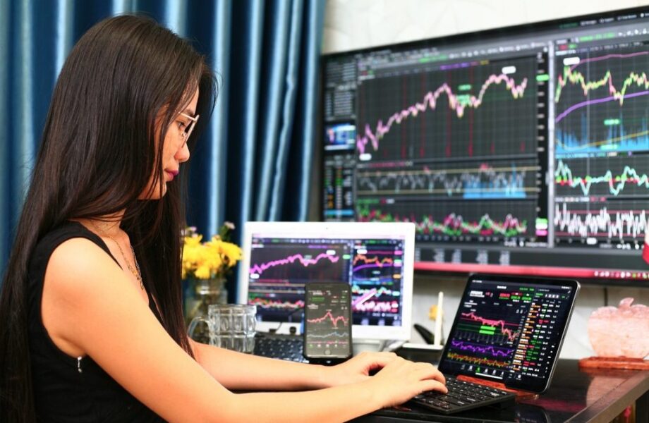 Devenir_trader_:_comment_apprendre_les_bases_de_la_bourse_facilement_?