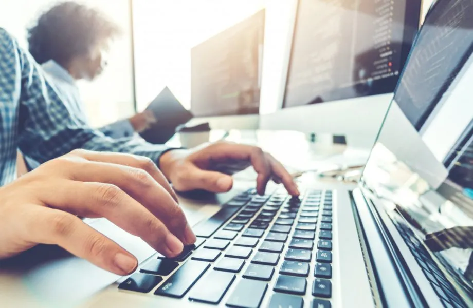 Infogérance informatique : pourquoi confier ses serveurs à des experts ?