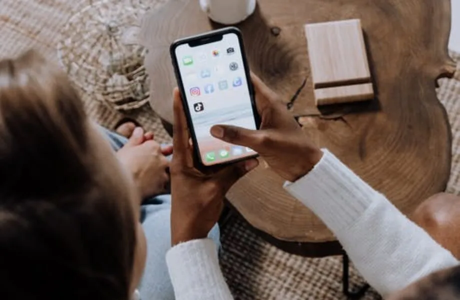 L_omnicanalité_se_rapproche_chaque_jour_un_peu_plus_grâce_aux_applications_mobiles_d_entreprise 